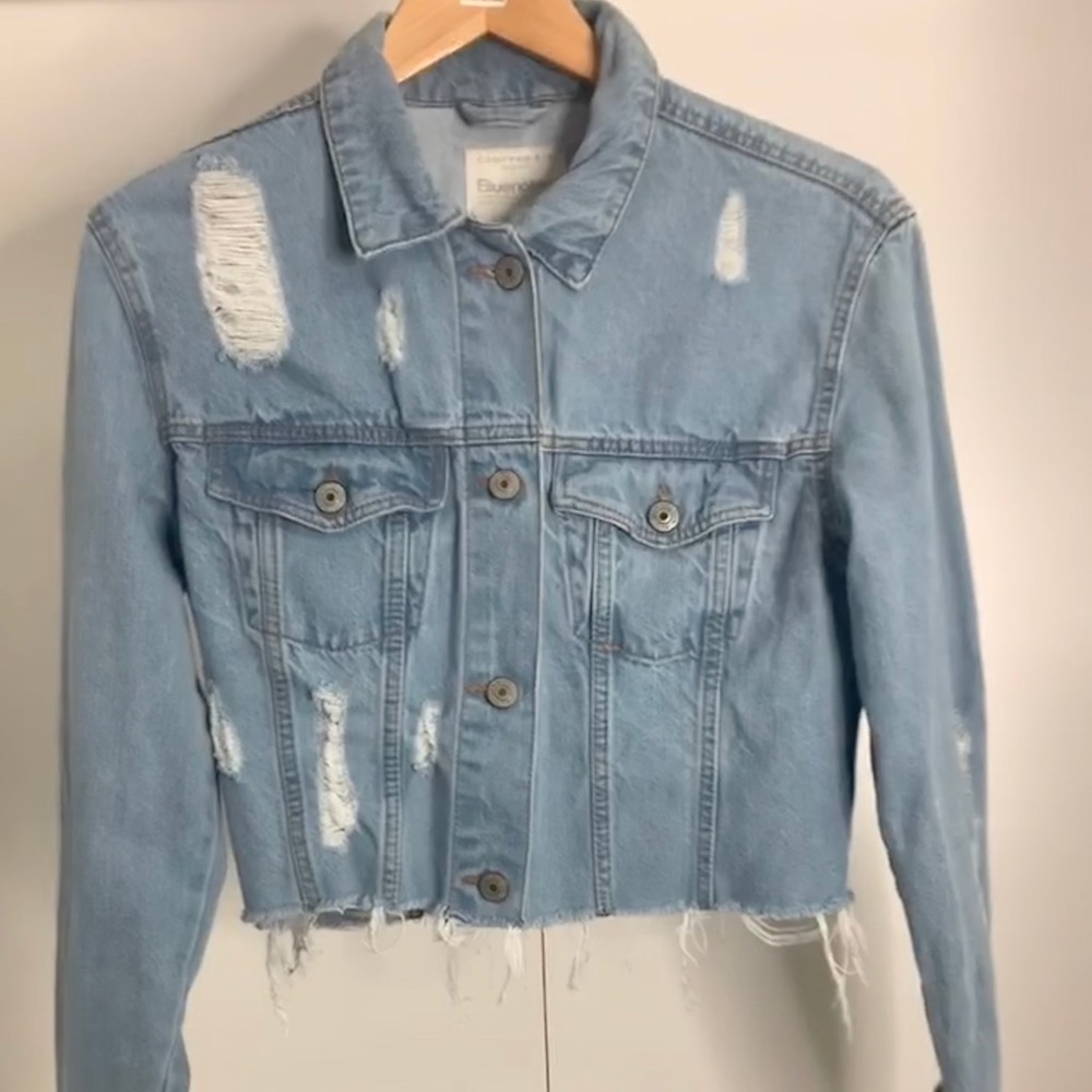 ❗️2 for 10❗️Cropped Distressed Jean Jacket MM